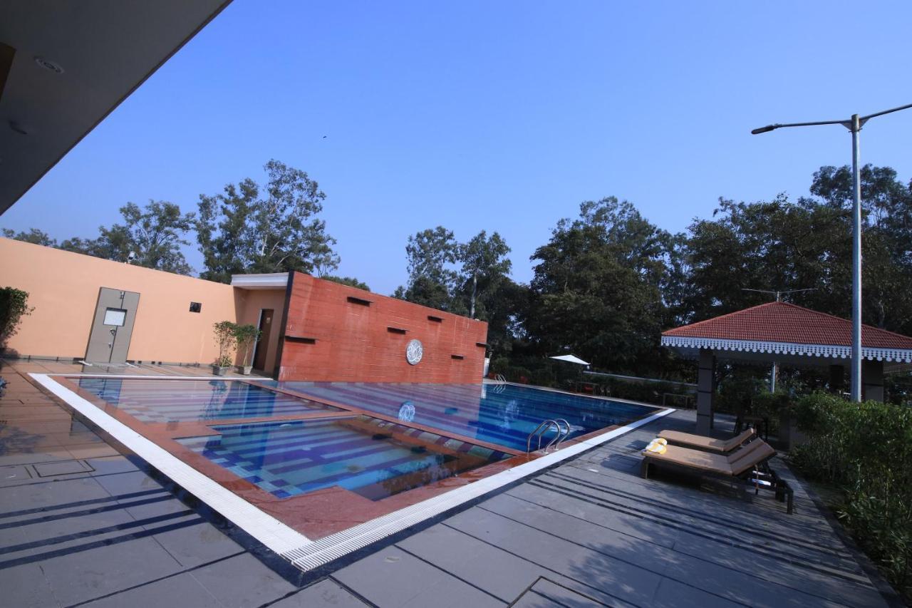 Отель Aveo By Amatra, Gateway To Corbett Kashipur Экстерьер фото
