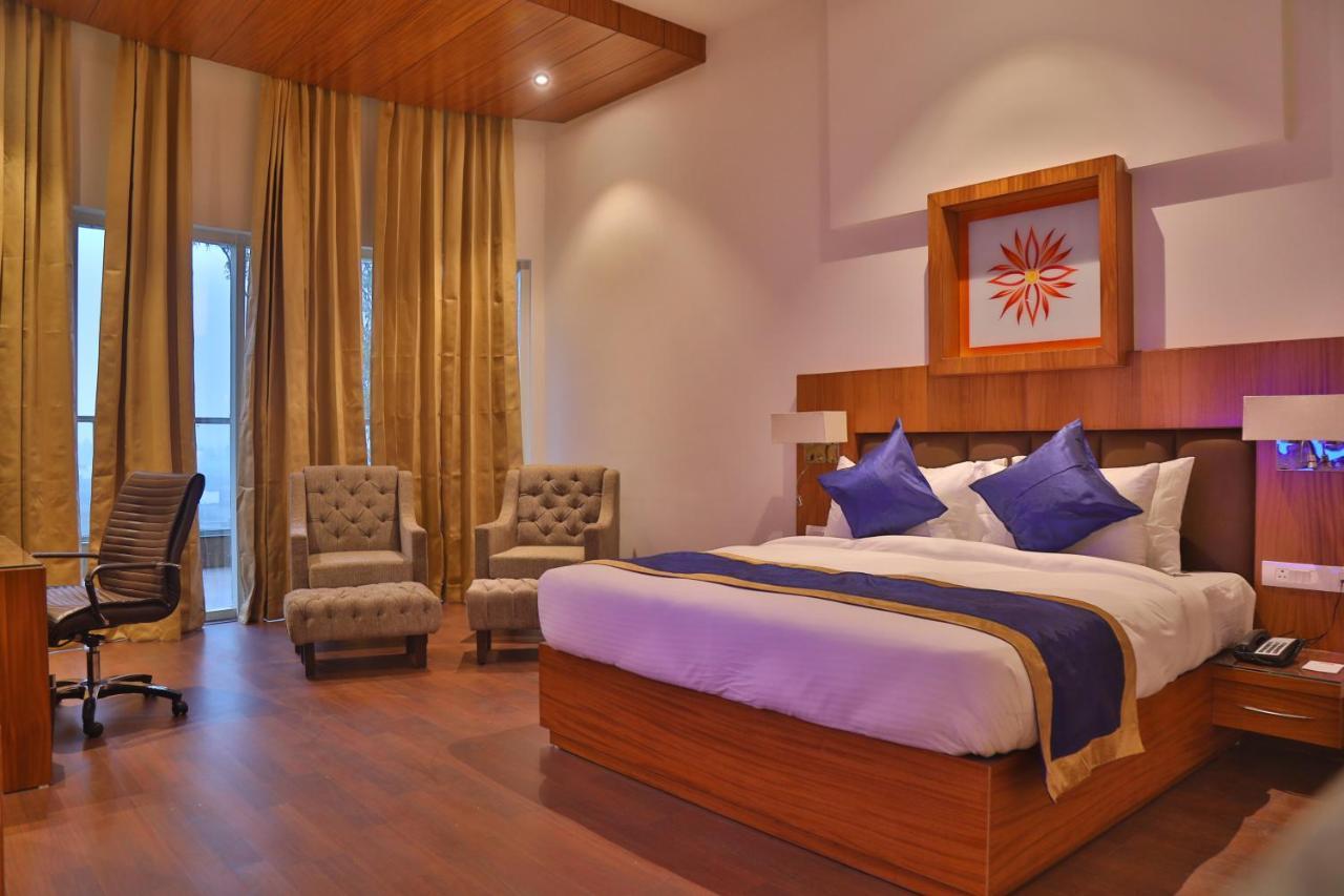 Отель Aveo By Amatra, Gateway To Corbett Kashipur Экстерьер фото