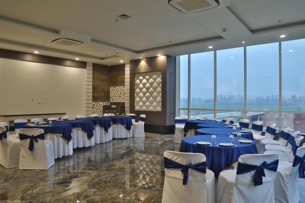Отель Aveo By Amatra, Gateway To Corbett Kashipur Экстерьер фото